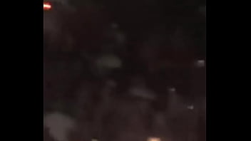 テイラー・スウィフトがステージで裸になる