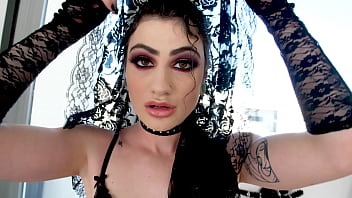 LYDIA BLACK 微乳 ブルネット 巨大なコック ハメ撮り フェラチオ ずっと下まで イマラチオ フェイスファックとごっくん