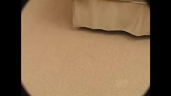 LEAH LUV 微乳若い女性スキニーブロンドの巨大なコックハメ撮りフェラと大量の顔射
