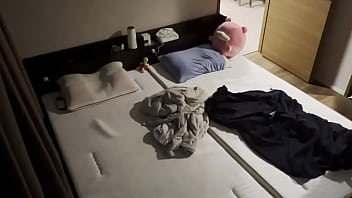 「オナホにして///」ベッドまで待てなくてクローゼットでSEX感じまくりで変態発言からの中イキ連発　ハメ撮り　盗撮　正常位　喘ぎ声　巨乳　かわいい　素人　カップル　投稿　個人撮影　日本人　えむゆみ