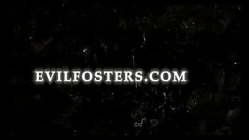 変態カップルが無実ではない養子を罰する - EvilFosters