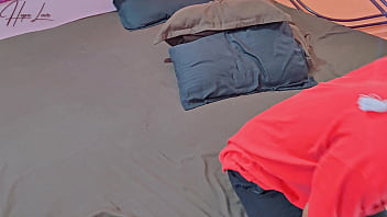 義理の妹は欲求不満の義理の弟とセックスするように誘惑されました。