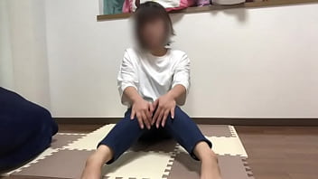 おもちゃをおまんこに挿れたらえっちな汁がついていました…。毎晩ムラムラが止まらなくて固いおちんちんが欲しい女子◯生。