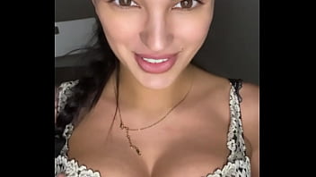 ディルドをフェラして椅子でオナニーするハメ撮り -CLAUDIA BAVEL-