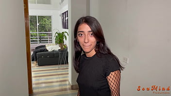 貧乳で大きなお尻のアルゼンチン人の巨大なセクシーなギャップで二穴挿入でお尻を破壊する
