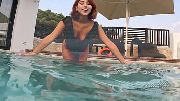水中で精液を吸う方法を学ぶ