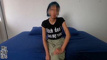 This skinny girl drives me crazy. Beautiful wherever you see it. (Maria)