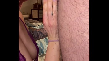 彼女は私のチンポをイマラチオして、中出ししないように言ったのですが、私はとにかくそれをしました