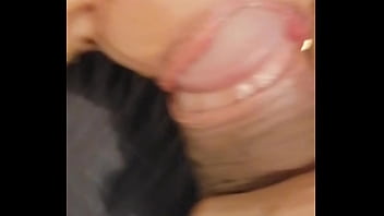 ワイルドなセックスをした後、彼女は私にオナニーを手伝ってほしいと頼みました。それは飽くなきものです！さらに遠く？フアンラティーノ4