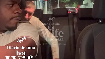 Непослушная японская хотвайф Лина Накамура отдает свою задницу Уберу Джону Коффи, пока рогоносец наслаждается записью