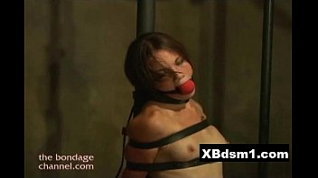 角質支配的な緊縛成熟した極端なセックス