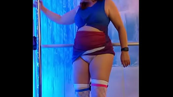 Hotwife Steffi - 私のデザート ペイント プッシー ダンス