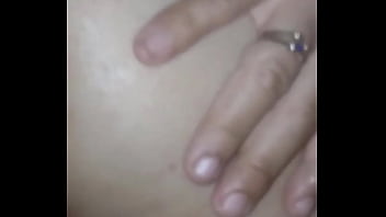 彼女のおもちゃを持つ美しい私の売春婦