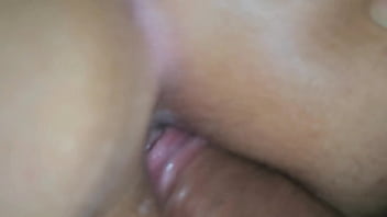 妻は私の友人とコンドームなしでセックスするのを我慢できない