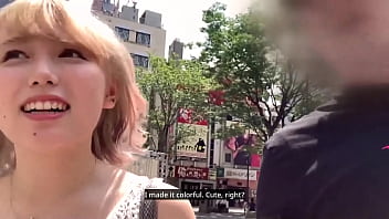 【英文配音】糯皮、浓密金发、大奶gal H罩杯完美身材！ 她通过摩擦她的大乳房并给她最好的乳交来享受它们！ 高速活塞和臀部晃动带来激烈的性爱！