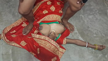 インドの新婚セクシーな主婦が自宅でスハーグラート