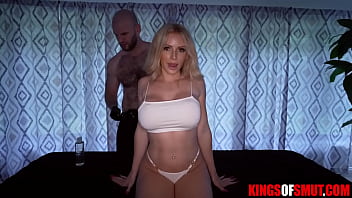 巨乳ブロンド熟女へのオイルマッサージ