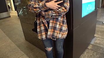 欲求不満完熟ボディな元ゴーゴーダンサーのギャル妻をハメ倒す！！ダンス仕込みの妖艶な腰使いで中出しまで要求してしまう淫乱奥様に特濃精子があふれ出る！！3発た～っぷり連続中出し！！Part1