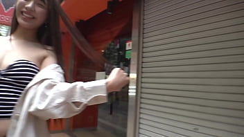 以八头细长身材为武器完成任务的荡妇读者模特！原始性爱和体内射精都可以！与标签脱落的女友激烈的性爱舞蹈！ ！