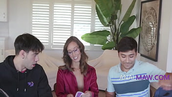 小柄な日本人教師が金持ちの少年たちにお尻とマンコを突っ込ませる | AnalMaw