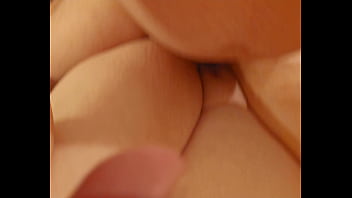 BBW MILF妻のぽっちゃりパイパンまんこを淫語でファック。コメント大歓迎