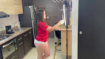 私は彼女の義理の妹のソーシャルネットワークを手伝って、彼女を性交させ、彼女のマンコに中出ししてしまいます。