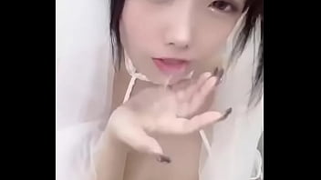 花嫁は性器を直接売る
