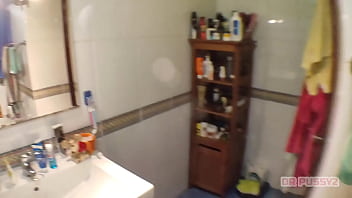 夫はその場にはいなかったのですが、彼の友人が来て、一部のコンテンツを録画するのを手伝ってくれて、結局参加することになりました。