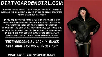 Dirtygardengirl 黒人女性のアナルフィストファックと脱出