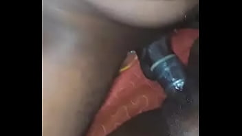 イル・ジンボニック ピンクの頭のディック、彼女が絶頂するまで紫砂糖をクソ、カッツォ・ダッラ・テスタ・ローザ・スコパ・ロ・ズッケロ・フィチェンツァ・ノン・ヴィブラ