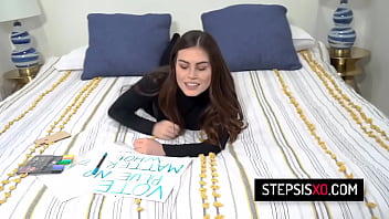 私の変態ブルネットの義理の妹、ベロニアン・バレンタインは彼女のタイトなオマンコを見せて、私に彼女を犯させてくれる