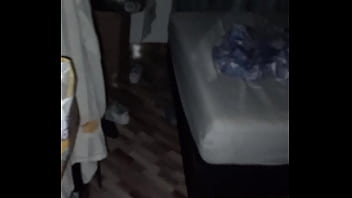 義理の妹と一緒に寝るつもりなのに、こんなことが起こります。これにより、彼はすでに多くのことに耐えてきたことがわかりました。