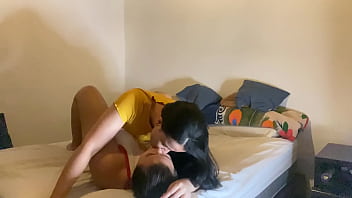 69と顔面騎乗のレズビアンナイト