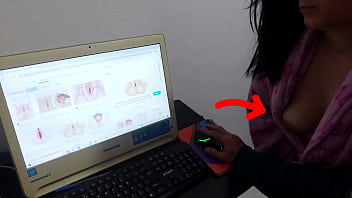 解剖学の授業と手コキ、熟女の自然なおっぱいの継母とのセックス