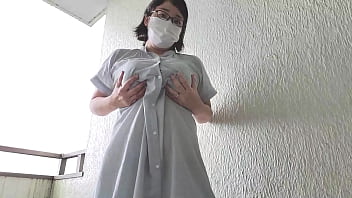 人妻が野外で興奮しながらオナニーする：動画の全編は→https://www.xvideos.red/channels/aika-frau