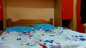 Трахаю тугую киску подруги - Романтическая пара в любительском видео