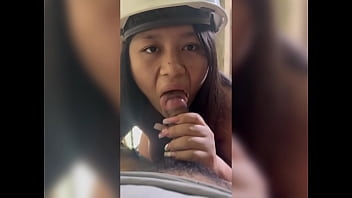 エンジニアの妻とセックスする、彼女は建設現場の真ん中で絶望している
