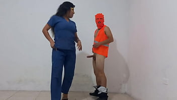 ナースポルノ!!この病院にはとても熱い看護師がいます。彼女は清掃員の男性とセックスしている。本物のナーススペシャルポルノ