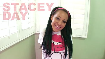 STACEY DAY 19 YO Милашка Большой Член POV Минет и Огромная Загрузка Спермы Глотает