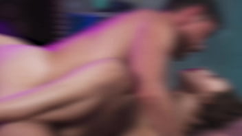 ADULTMOBILE - エイプリル・レインとマイク・マンシーニがキャンプ旅行で出会い、最高に熱いセックスをする