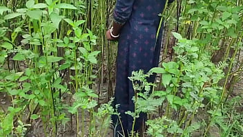 私は義理の妹を畑から家に連れて帰り、激しく、最高のインドのセックスビデオ