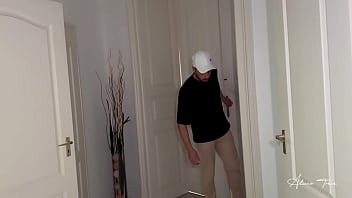 家の奥さんは恥ずかしげもなく管理人を犯します。