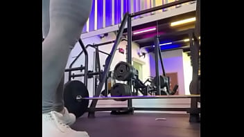 寝取られが働いている間のトレーニング
