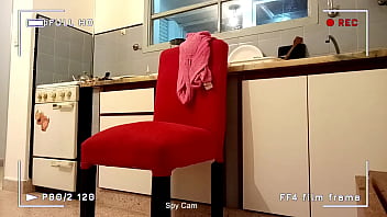 キッチンでセックスしているところを義父が録画しているのを見つけました。このビデオは登録者には無料で提供されます。