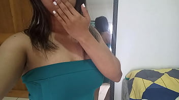 ラテン系アメリカ人ってどんな人？このホットなビデオを見て、ラテン系女性がどれほど裕福であるかを見せてください。