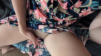 POV ドレスを着た美女ソロ