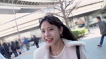 低身長な極細ボディにふっくら美乳のエロ美女！マ○コも激しくバグる強烈アクメ！特濃ぶっかけ&中出し3連射！！Part1