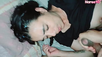 口内射精と友達のミルクをすべて飲み込む素晴らしいフェラ