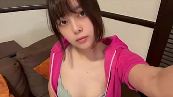 可愛い声の女子大生の自撮りオナニー。