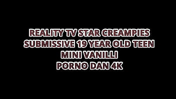 リアリティTVスターが従順な19歳の小柄な若い女性ミニ・ヴァニリに中出し – ポルノと4K